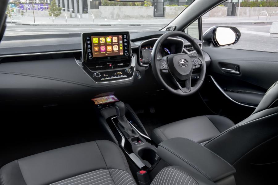 Торпедо Toyota Corolla ZR Sedan 2019 года  (AU) (фото 11 из 15)